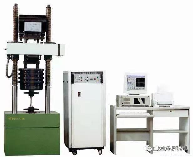 電磁諧振疲勞試驗機圖片.jpg 電磁諧振疲勞試驗機圖片.jpg